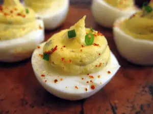 deviled eggs thebackyardchickenfarmer.com